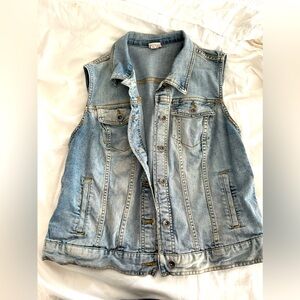 Women’s Jean jacket vest